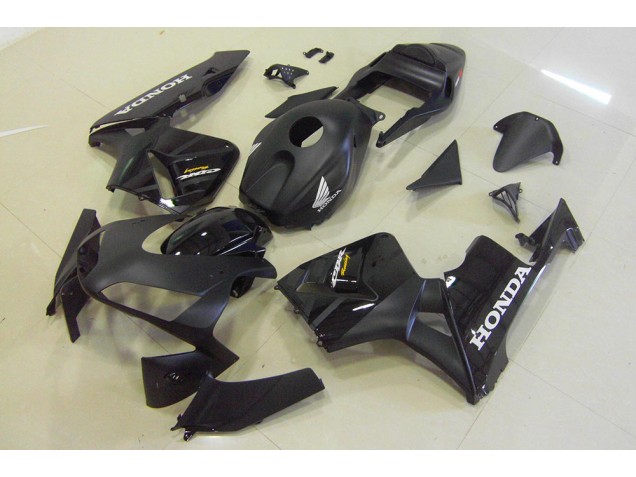 Honda CBR 600 RR 03-04 Verkleidungen - Schwarz Fabrik Honda CBR 600 RR 03-04 Verkleidungen - Schwarz Fabrik