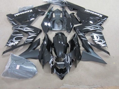 Kawasaki ZX10R 03-05 Verkleidungen - Schwarz mit Weißer Flamme Fabrik