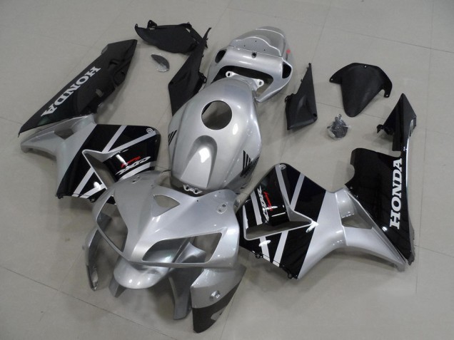 Honda CBR 600 RR 05-06 Verkleidungen - Silber Grau Fabrik Honda CBR 600 RR 05-06 Verkleidungen - Silber Grau Fabrik