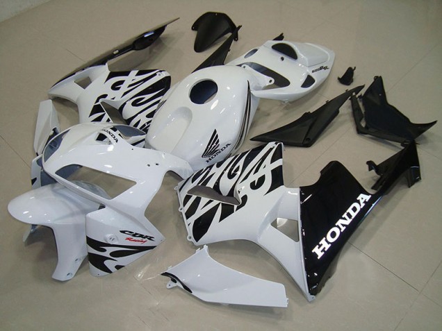 Honda CBR 600 RR 05-06 Verkleidungen - Weiß Schwarz Fabrik Honda CBR 600 RR 05-06 Verkleidungen - Weiß Schwarz Fabrik