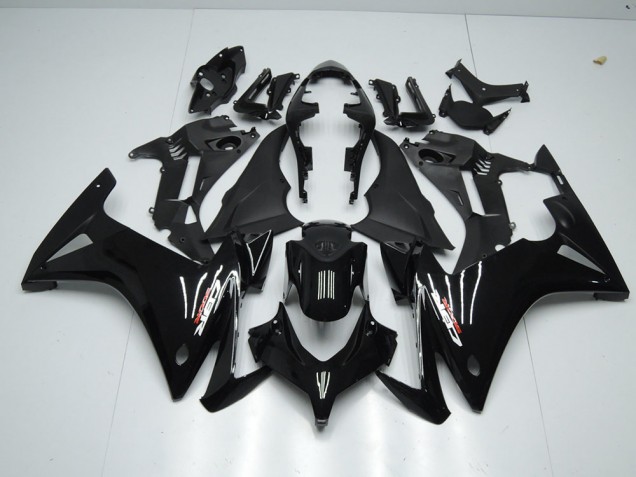 Honda CBR 500 RR 13-15 Verkleidungen - Glänzend Schwarz Fabrik Honda CBR 500 RR 13-15 Verkleidungen - Glänzend Schwarz Fabrik